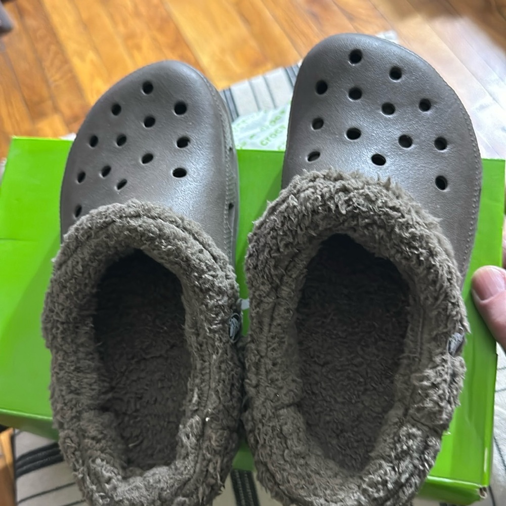 Uggs with fur. Sz-3Y. Olive